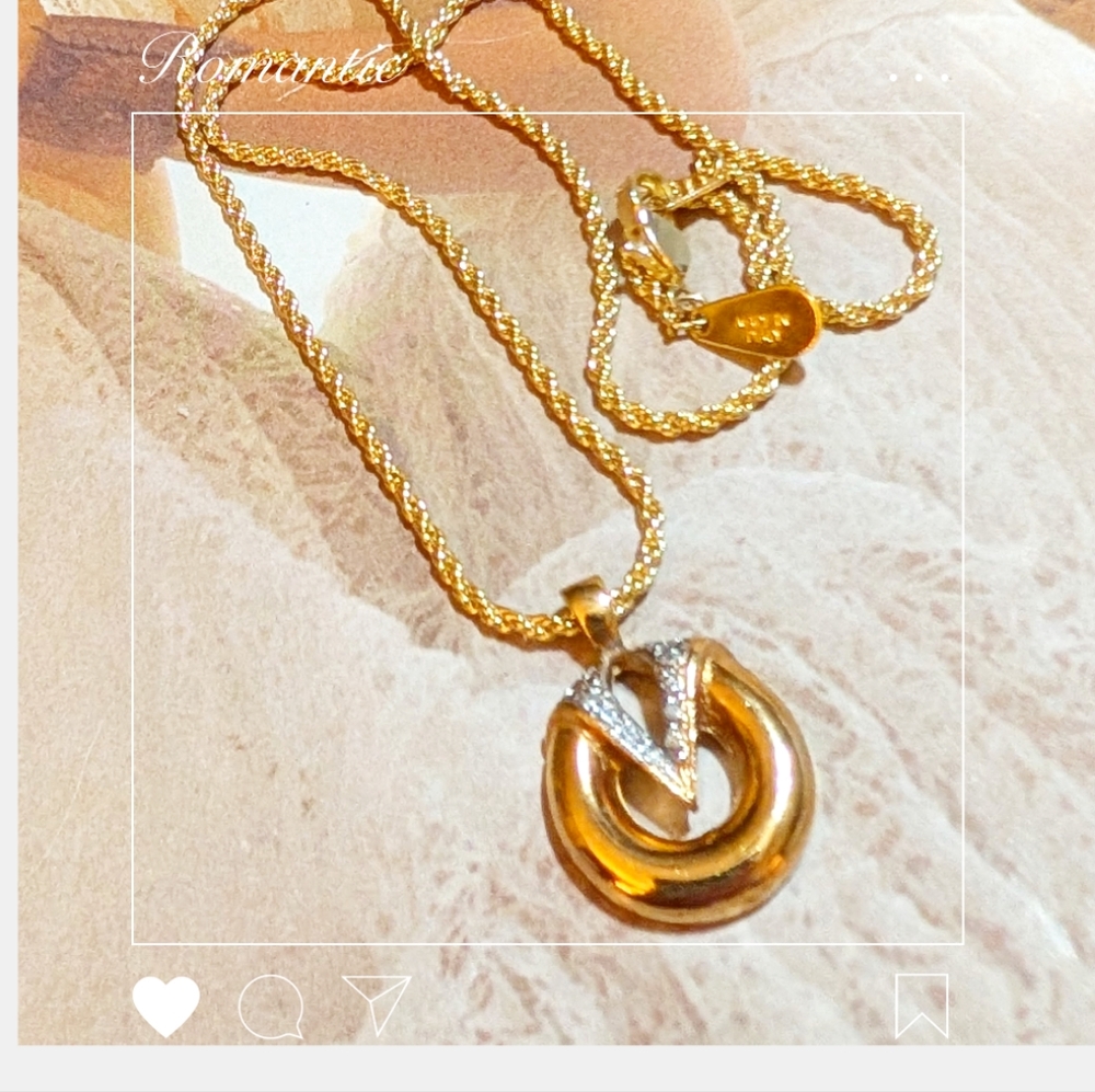 VTG Valentino LOGO gold plated Pendant Necklace